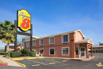 Super 8 by Wyndham Austin Downtown / Capitol Area