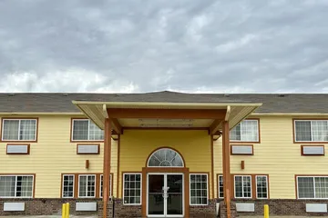 Super 8 by Wyndham Platte City Kansas City Area Airport