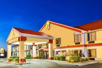 Super 8 by Wyndham Morristown / South