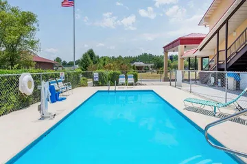 Super 8 by Wyndham Cleveland