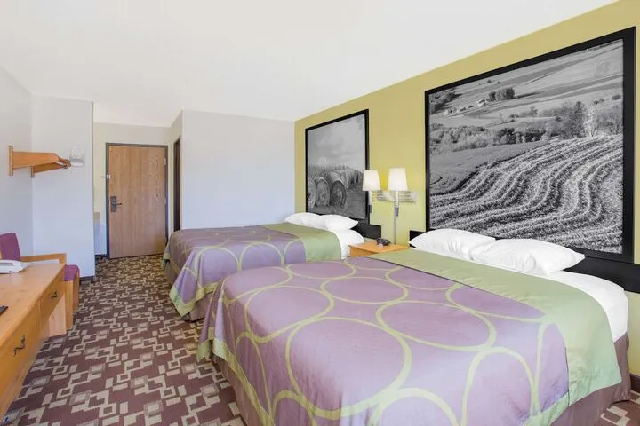 Room 5 of 40