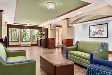Super 8 by Wyndham West Greenwich / Providence