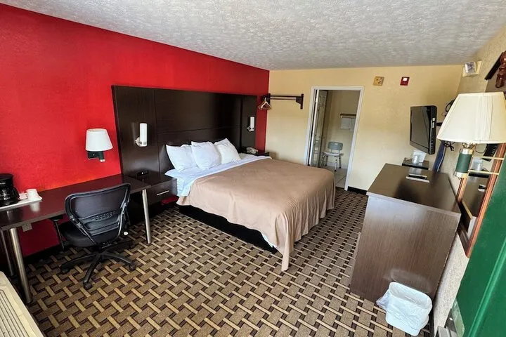 Room 5 of 30