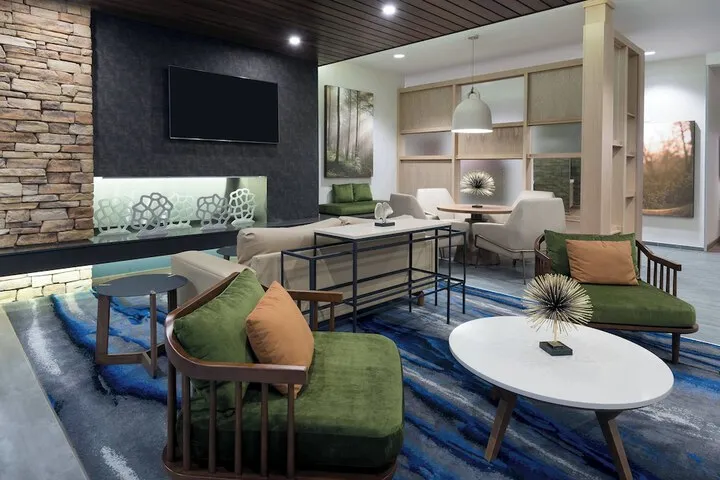 Lobby lounge