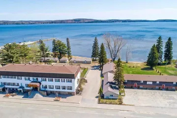 Caswell Resort Hotel
