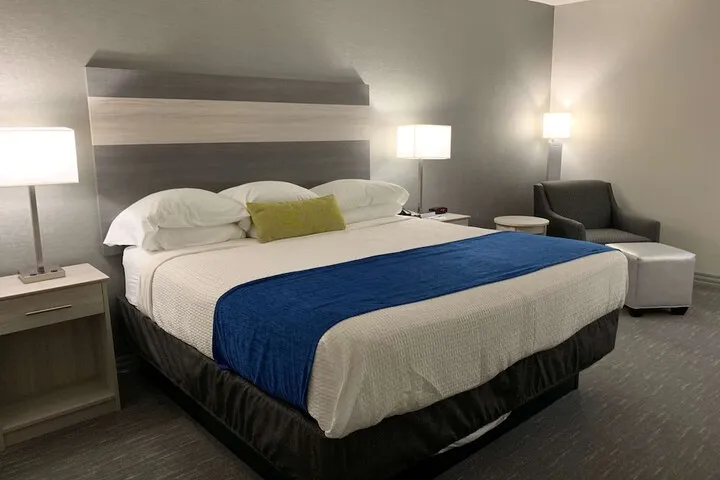 Room 5 of 19