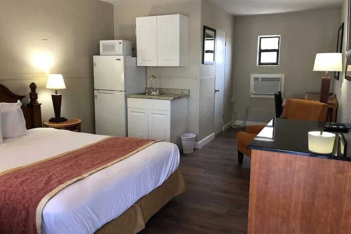 Room 4 of 29