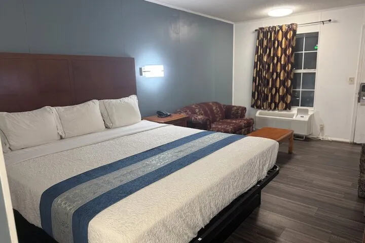 Room 2 of 14