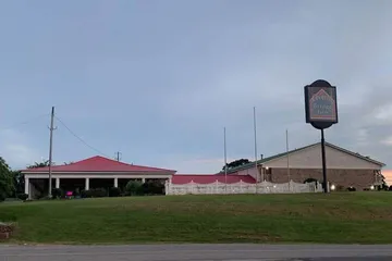 COVERED BRIDGE INN & SUITES