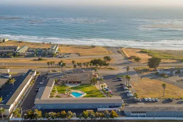 San Simeon Lodge