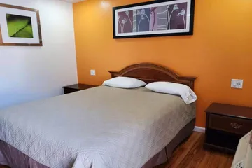 Premier Inn & Suites
