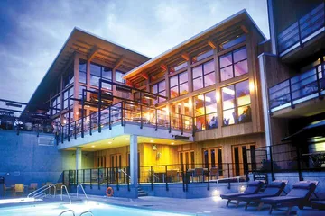 Brentwood Bay Resort - Adults Only (16+)