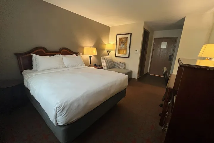Room 5 of 24