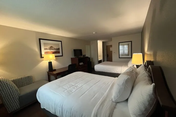 Room 4 of 24