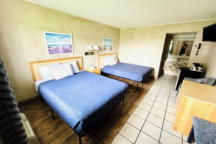 Room 3 of 51