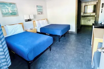 Silver Sands Hotel & Resort