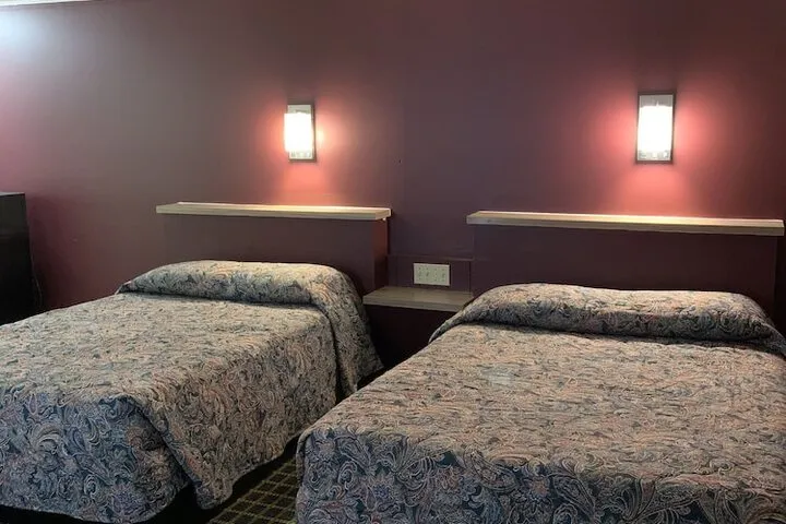 Room 2 of 35
