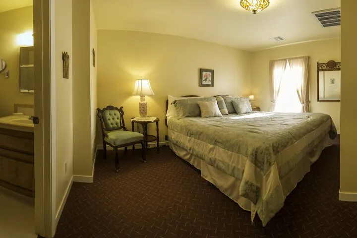 Room 5 of 40