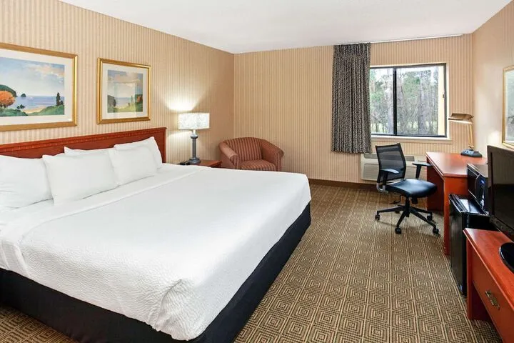 Room 5 of 30