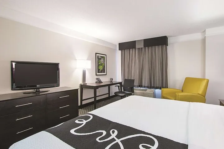 Room 4 of 58