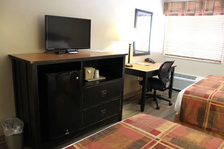 Room 3 of 37