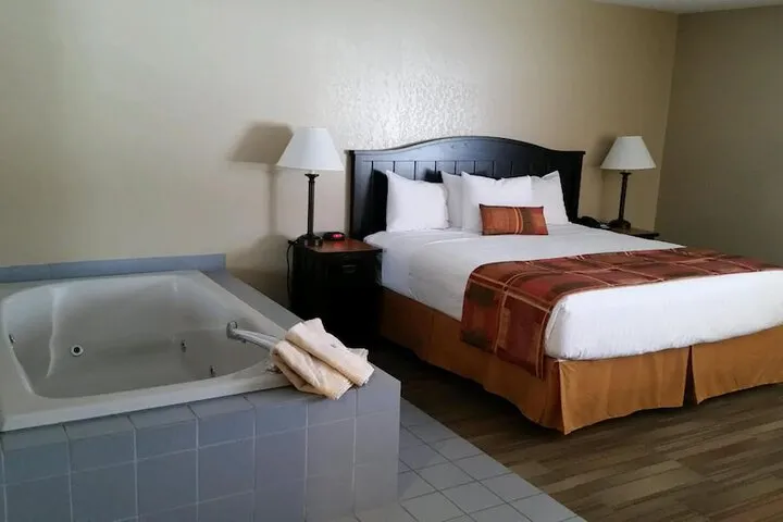 Room 4 of 37