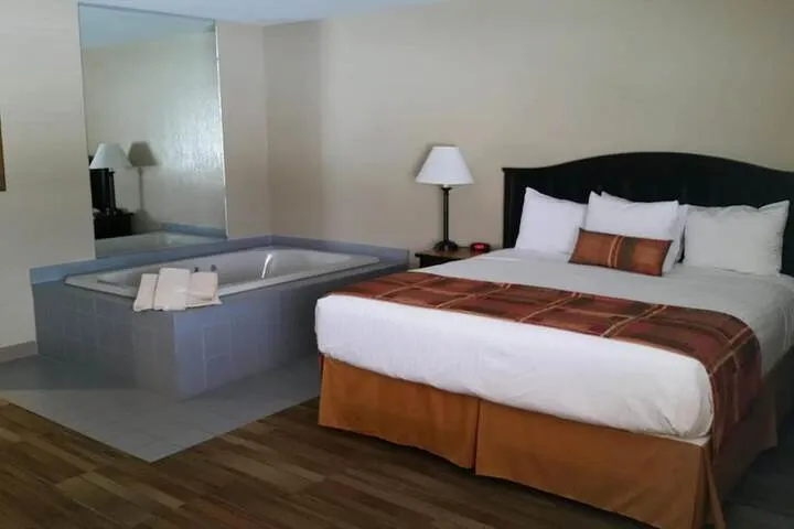 Room 5 of 37