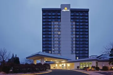 Bloom Hotel