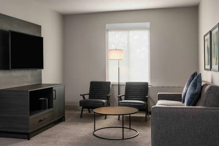 Room 4 of 39