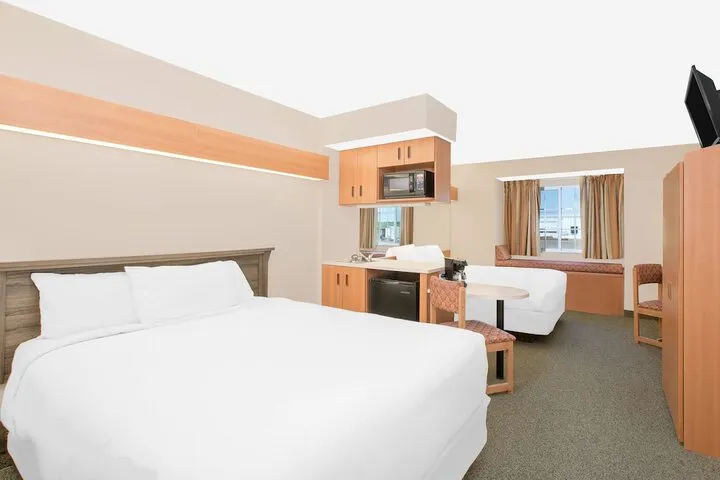 Room 3 of 16