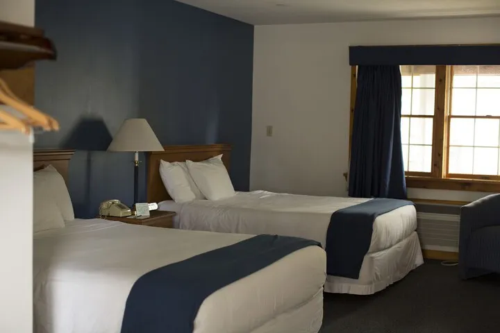 Room 4 of 6