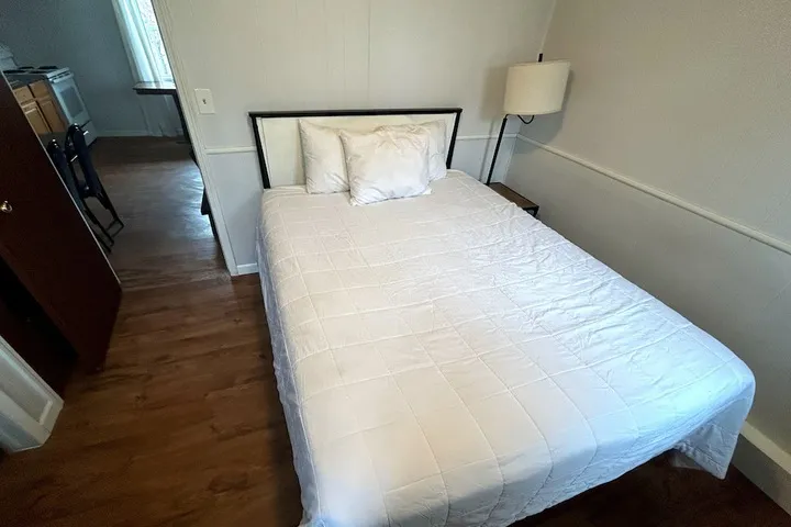 Room 5 of 27