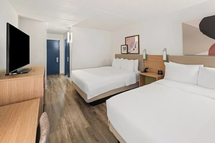 Room 5 of 28