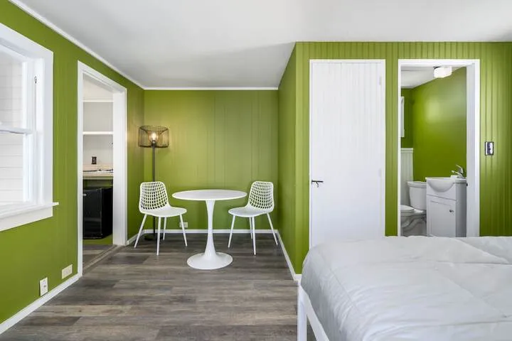 Room 5 of 64