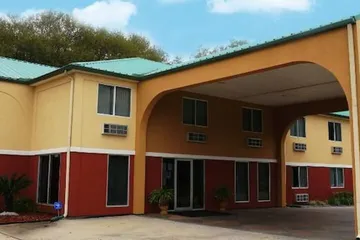 Riverside Hotel