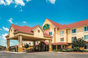 La Quinta Inn & Suites by Wyndham Russellville