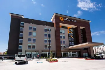 La Quinta Inn & Suites by Wyndham Oklahoma City Airport