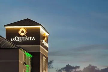 La Quinta Inn & Suites by Wyndham San Antonio N Stone Oak
