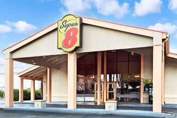 Super 8 by Wyndham Kissimmee / Maingate/Orlando Area