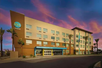 Tru by Hilton Goodyear Phoenix West AZ