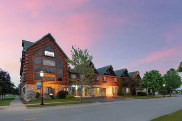 Days Inn by Wyndham Mackinaw City / Bridgeview Area