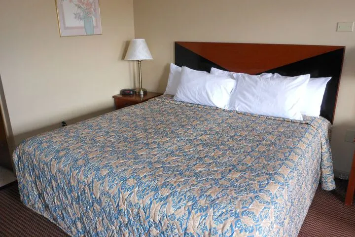Room 2 of 24
