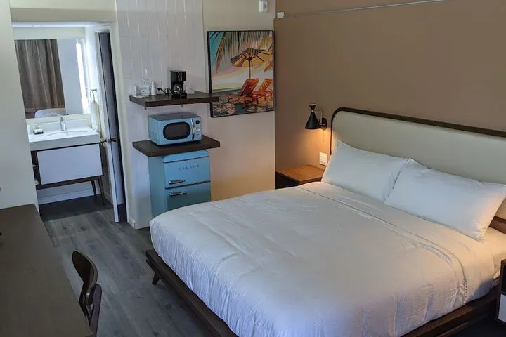 Room 4 of 46