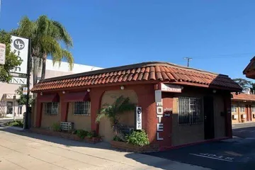 Uptown Inn