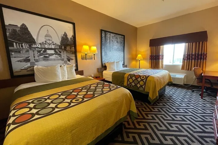 Room 3 of 27