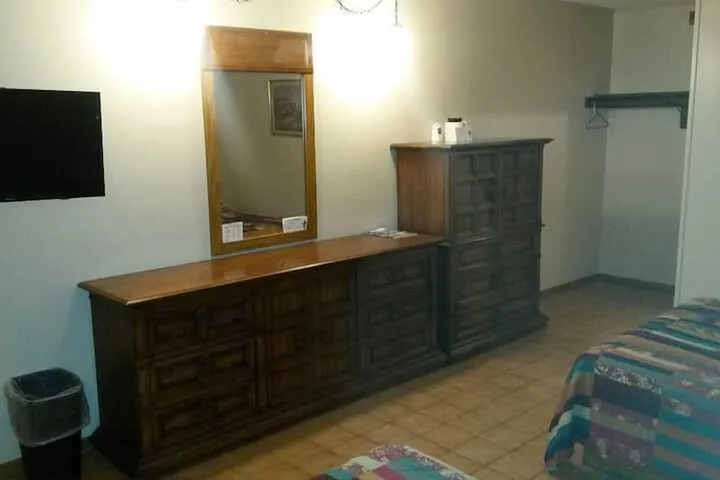 Room 5 of 29