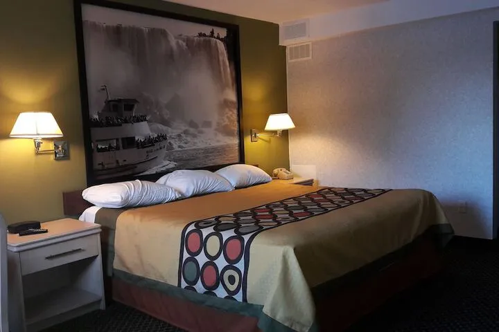 Room 5 of 30