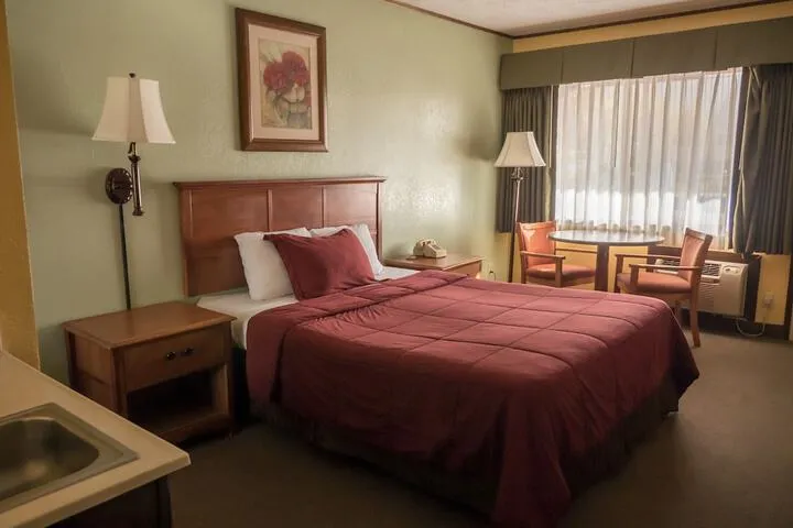 Room 2 of 43