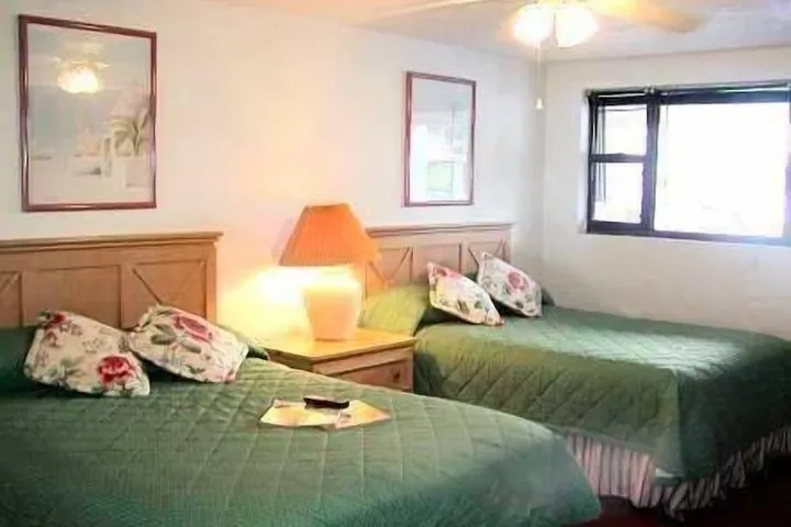 Room 5 of 40