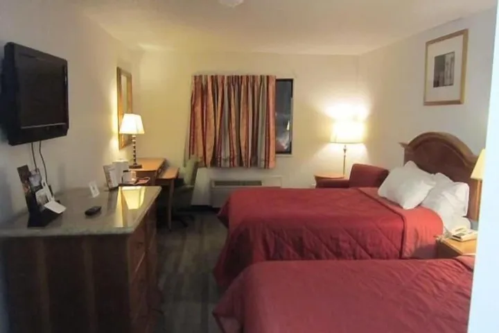 Room 4 of 37